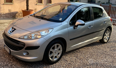 PEUGEOT 207 1.4 XT 5 p. NEOPATENTATI