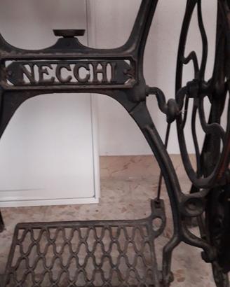 Macchina per cucire Necchi primi 900
