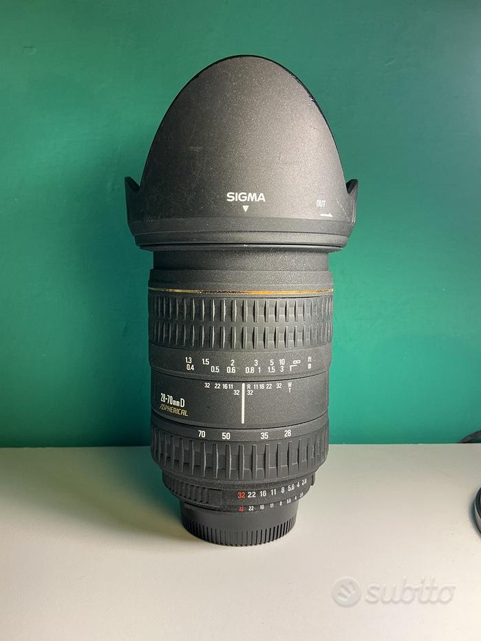 Appareil Photo Nikon AF Avec Objectif AF NIKKOR 28-70mm - Vintage