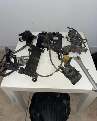 Ricambi SPEED TRIPLE 1050 (2005-2010)