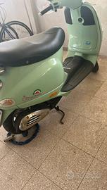 Vespa 125 et4