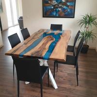 🌿 Tavoli artigianali in legno e resina 