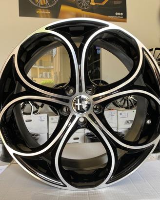 Cerchi Alfa Romeo raggio 18 NUOVI cod.87433