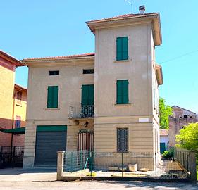 Casa indipendente libera su quattro lati - 807 mq