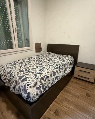 Letto una piazza e mezza contenitore e comodino