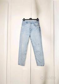 Jeans Bershka modello boyfriend a vita alta.  - Ve