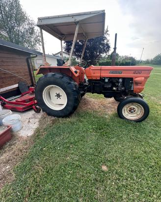 Trattore fiat 420