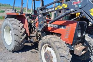 Trattore New Holland mietitrebbia