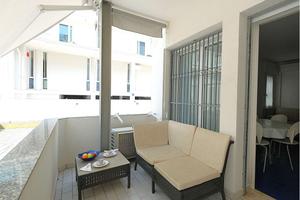 QUADRILOCALE 20M. DALLA SPIAGGIA P.ZZA AURORA 30.