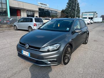 Volkswagen Golf 2.0 TDI DSG 5p. Highline