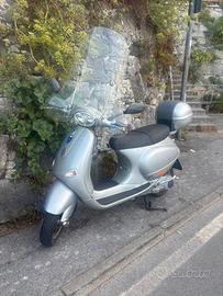 VESPA PIAGGIO 125 ET DEL 2002 iscritta ASI