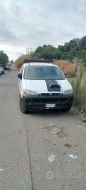 Furgone Hyundai h1 2002 2,5TD da riparare