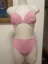 Bikini rosa completo ricamato a mano