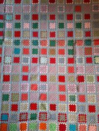 Coperta all'uncinetto fatta a mano in lana