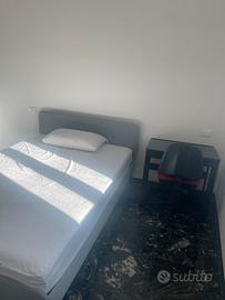 Stanza in casa in condivisione