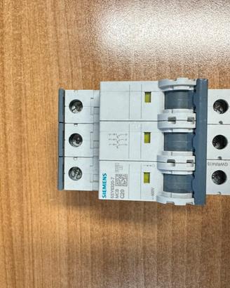 Interruttore magnetotermico Siemens 5SY6320-7