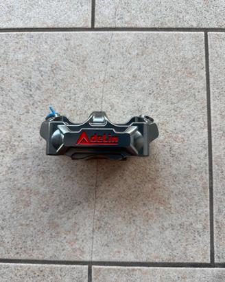 Pinza freno Adelin ADL-26 4 pistoncini
