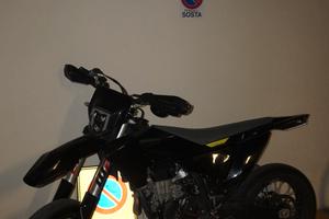 HUSQVARNA FC 450 2025 MOTARD