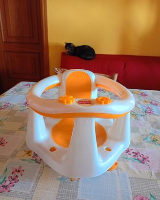 seggiolino per il bagnetto 
