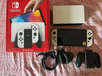 Nintendo Switch OLED bianca - PARI AL NUOVO