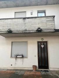 Immobile in asta di 177 m² con box auto a Thiene