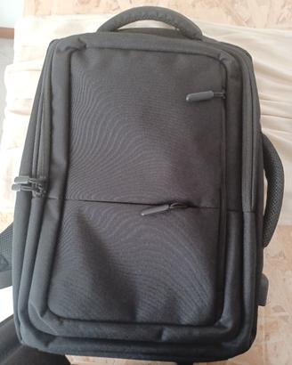 zaino di viaggio o di lavoro 