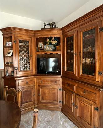 Mobile in castagno da cucina o salotto