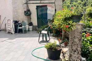 Casa Semindipendente - Varese Ligure