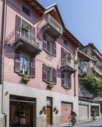 Casa indipendente di 150 m² con più di 5 locali e 