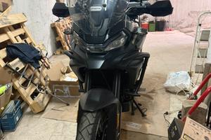 CF Moto 700 Adv