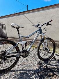 Bicicletta Kona Abra Cadabra