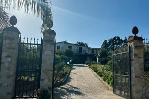 Villa svincolo autostradale di Balestrate