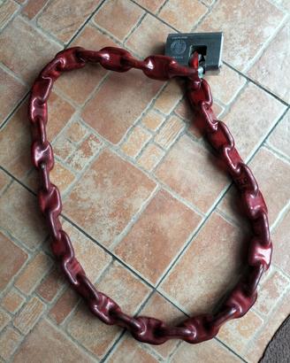 Catena con lucchetto 