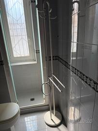 Piantana porta asciugamani