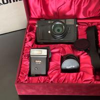 Konica Hexar RF kit con Hexanon 50 f/2 e Flash