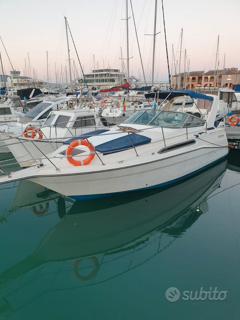 catamarano a motore natante