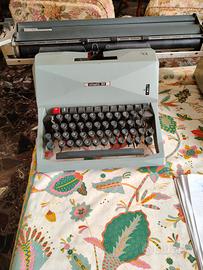 macchina da scrivere olivetti diaspron 82 