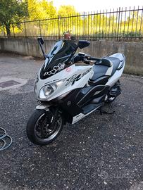 Yamaha Tmax 