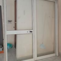 Porta vetrata in alluminio completa di telaio