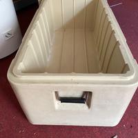 Contenitore isotermico in plastica per alimenti