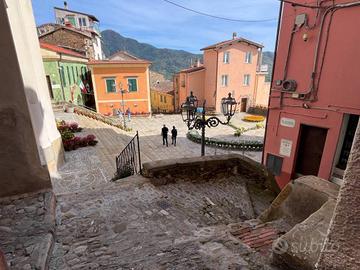 Appartamento di 104 m² con 5 locali a Perinaldo