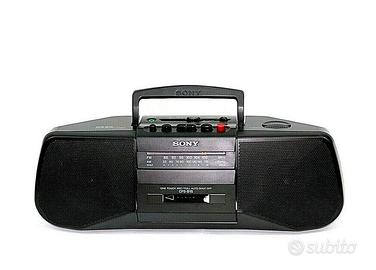 Sony CFS-B15 FM/AM Radio / cassette recorder