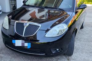 Lancia Y
