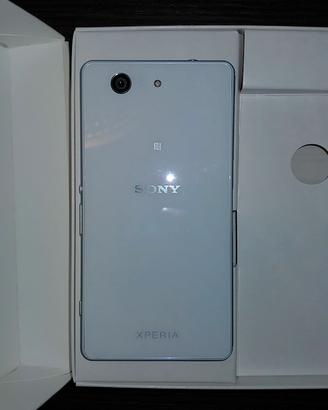 Cellulare smartphone  Sony Z3 Compact
