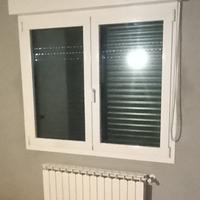 Finestre Schüco con zanzariera e tapparelle