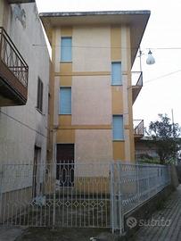 Appartamento 2 livelli satriano superiore