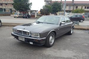 JAGUAR XJ 40 DAIMLER