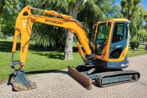 Miniescavatore cingolato usato - Hyundai R35Z-9 -