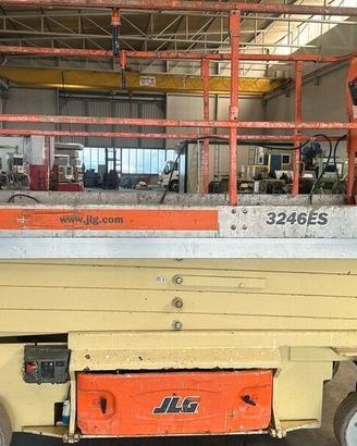 Piattaforma verticale a forbice JLG