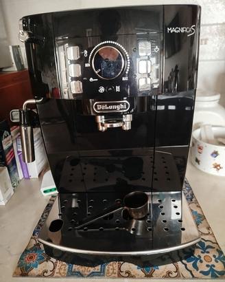 MACCHINA PER CAFFE' DE LONGHI MAGNIFICA S